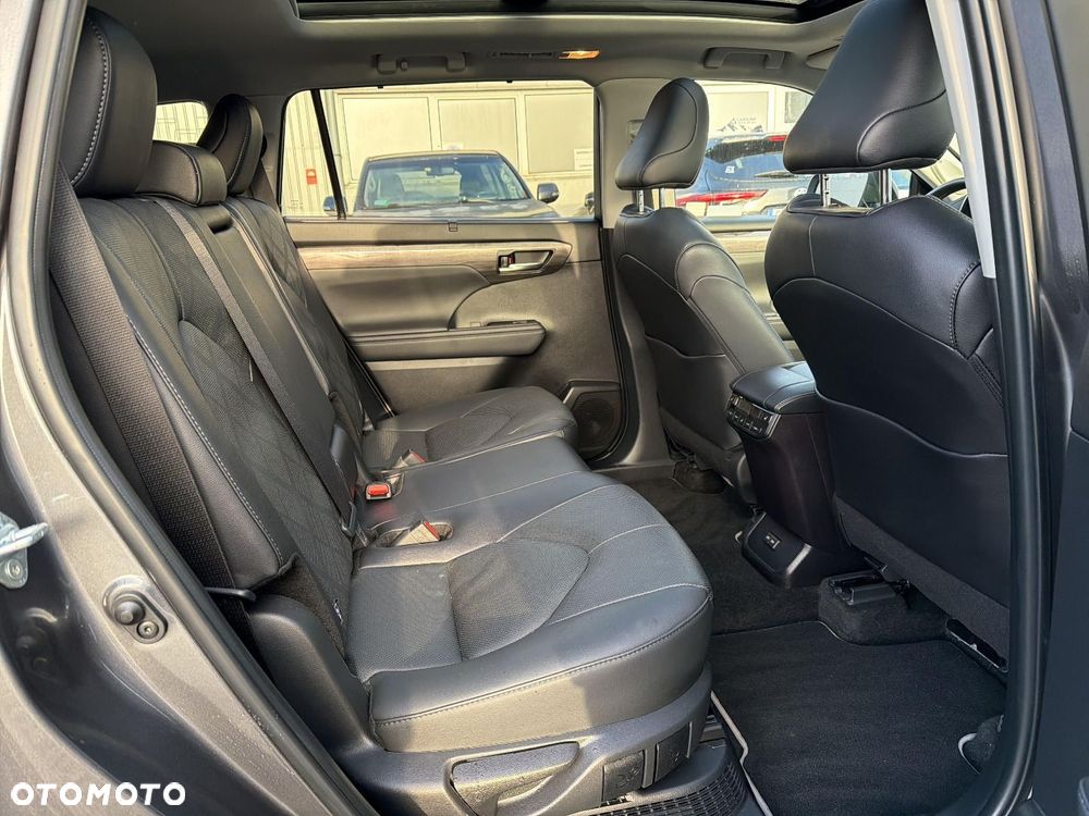 Toyota Highlander - 13