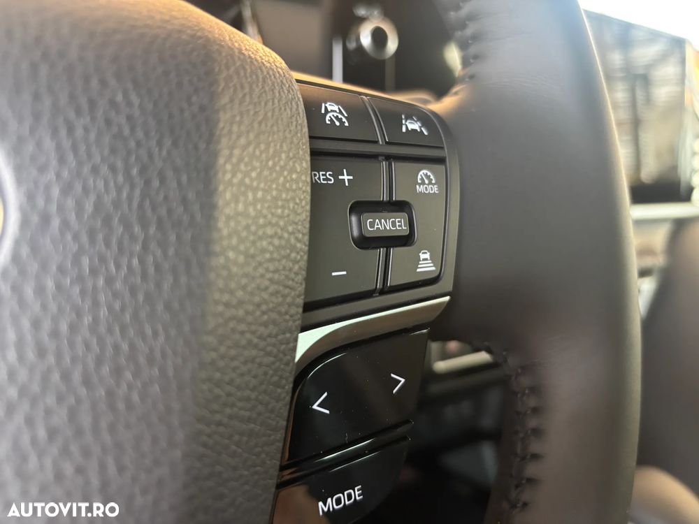 Toyota Camry 2.5 HEV Comfort - 31