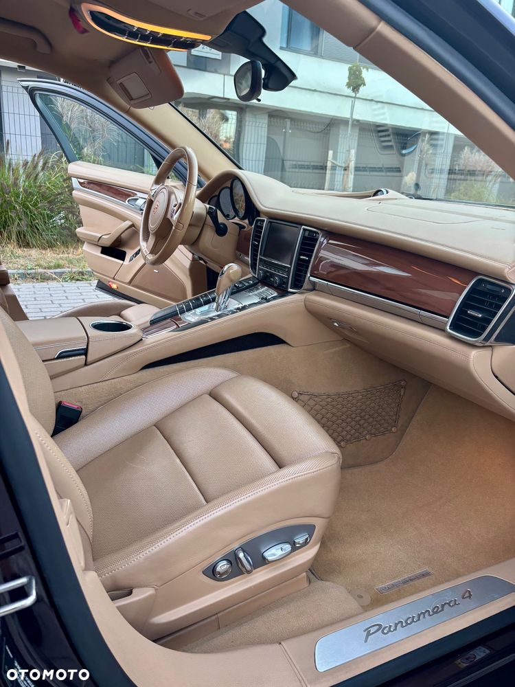Porsche Panamera 4 - 13