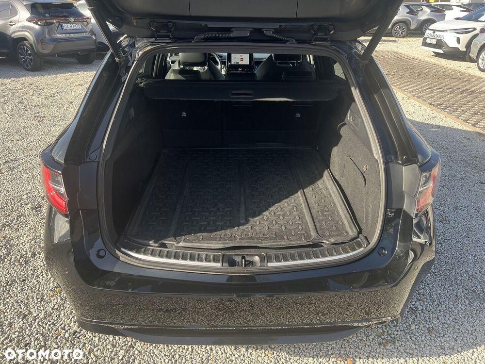 Toyota Corolla 2.0 Hybrid Executive - 13