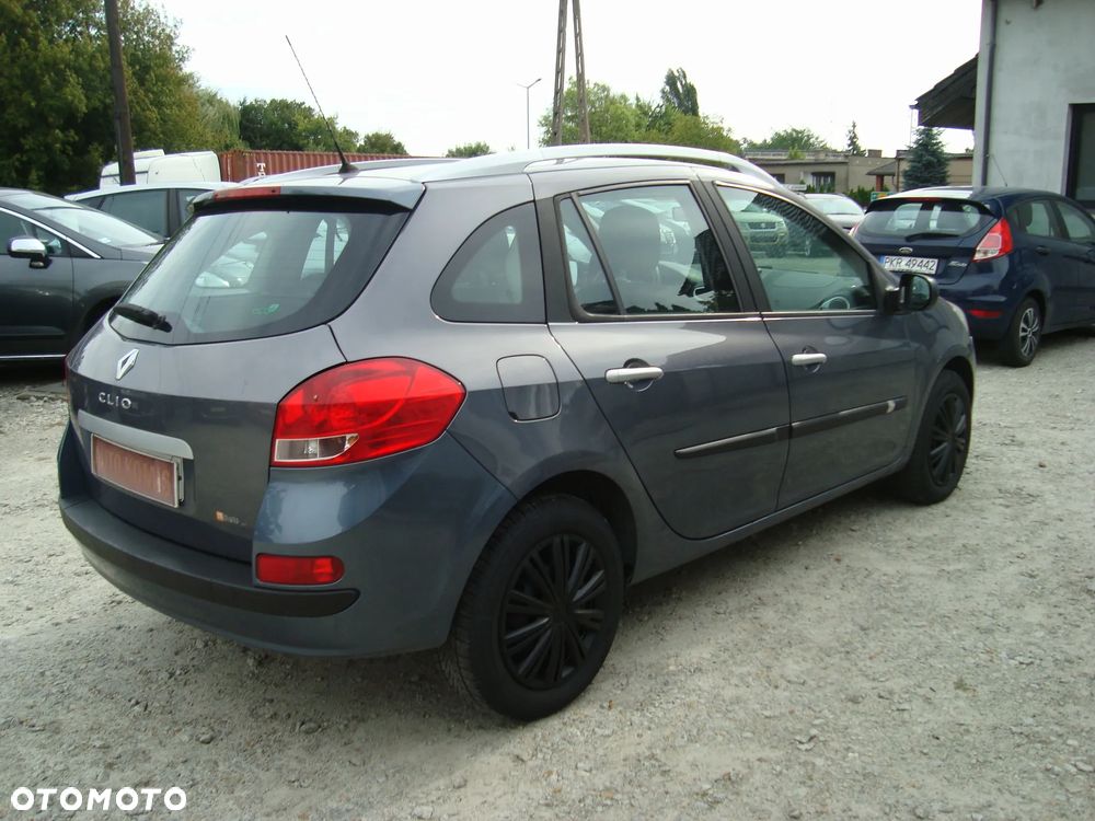 Renault Clio - 6