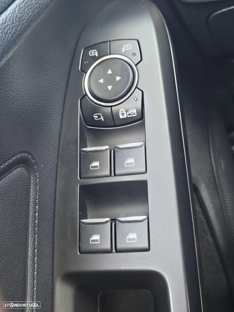 Ford Focus 1.5 TDCi EcoBlue Active - 9