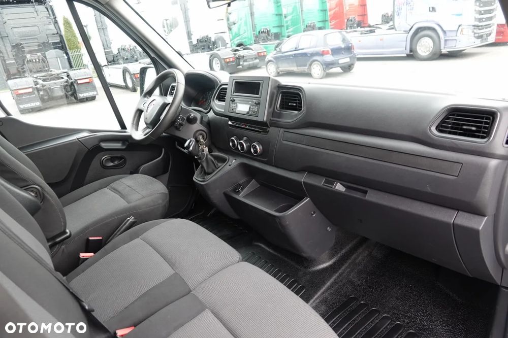 Renault MASTER / WYWROTKA / BLIŹNIAK / MANUAL / 3 MIEJSCA / - 35
