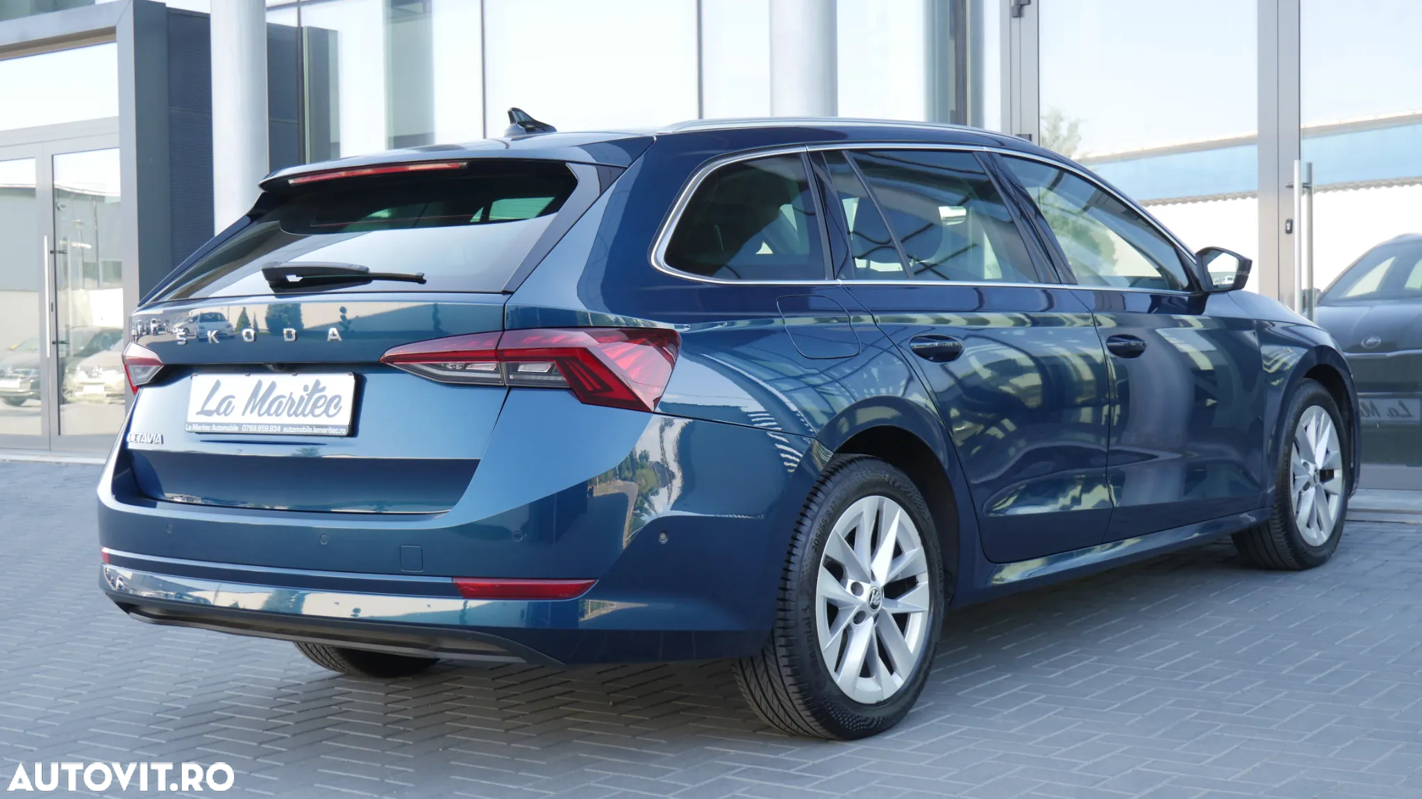 Skoda Octavia Combi 2.0 TDI DSG Style - 7