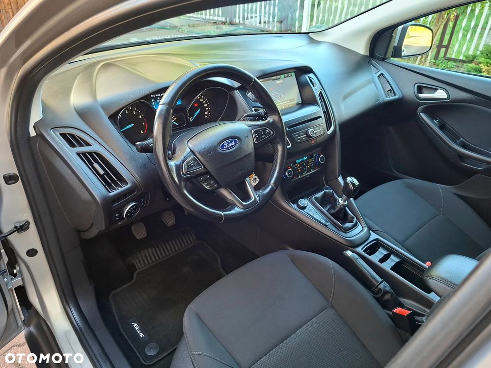 Ford Focus - 18
