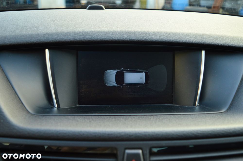 BMW X1 sDrive18d xLine - 14