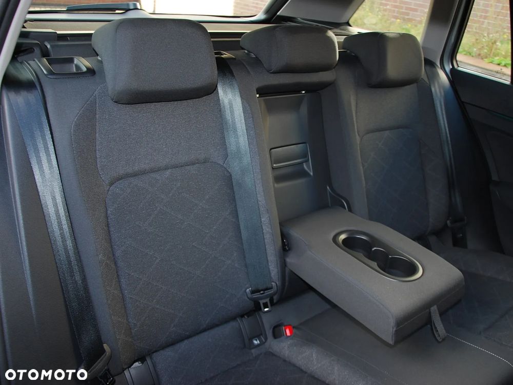 Volkswagen Golf - 13