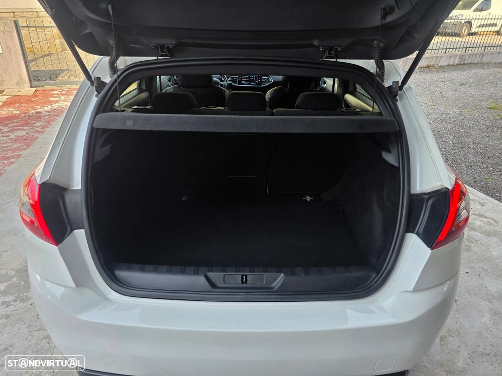 Peugeot 308 BlueHDi FAP 130 Stop & Start GT Pack - 31