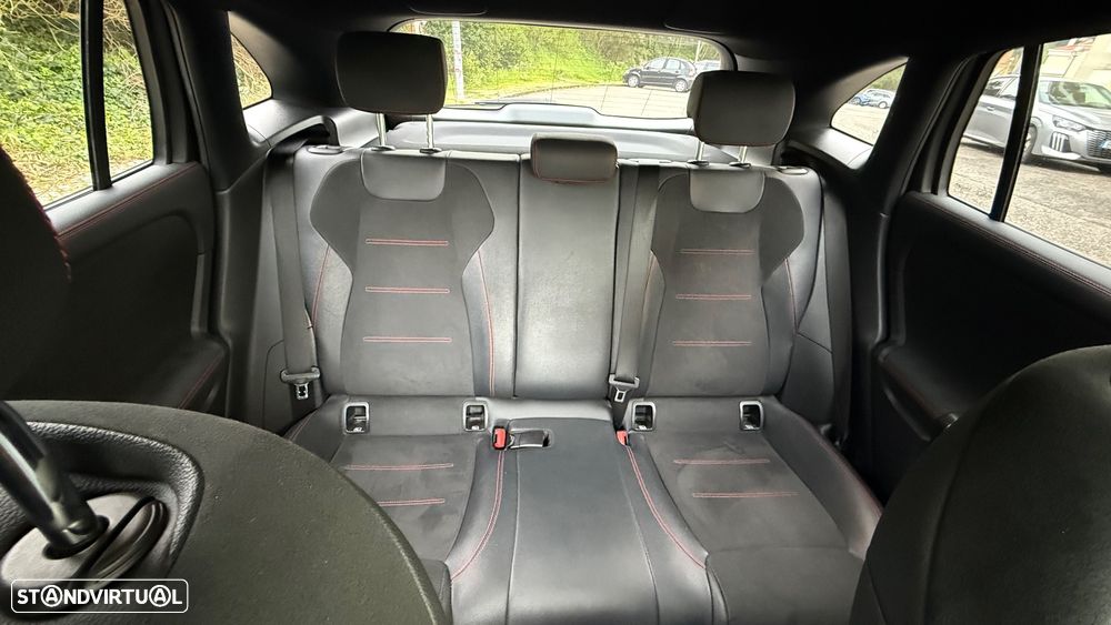 Mercedes-Benz GLA 250 e AMG Line - 13