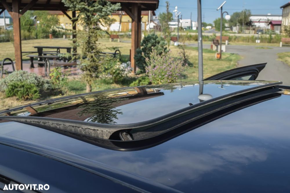 BMW Seria 7 750i Aut. - 9