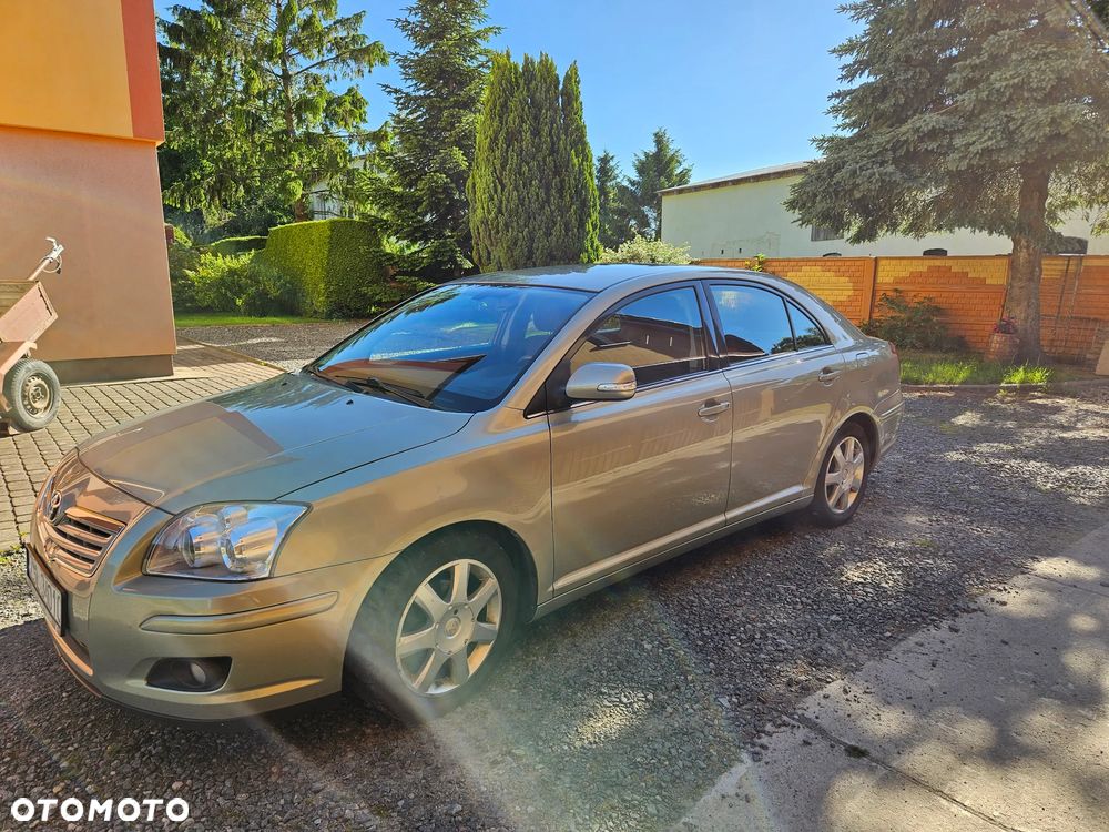 Toyota Avensis 1.8 VVT-i Automatik Sol - 4