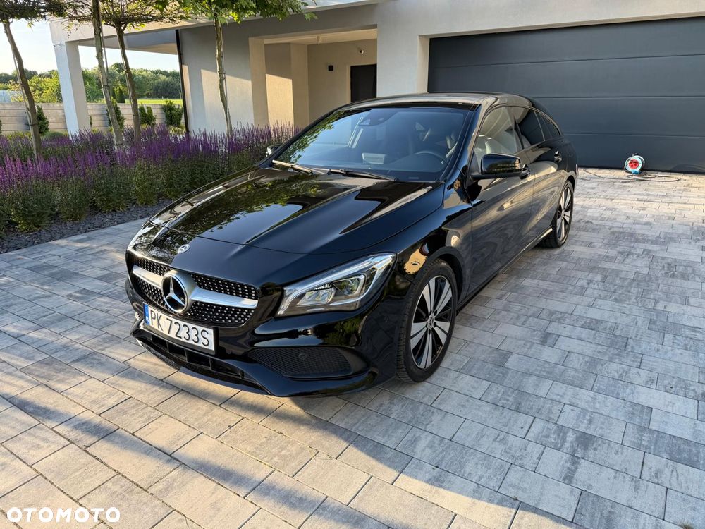 Mercedes-Benz CLA 200 d 7G-DCT AMG Line - 1