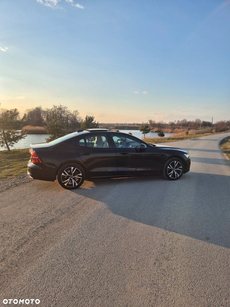 Volvo S60 B5 B AWD Plus Dark - 6