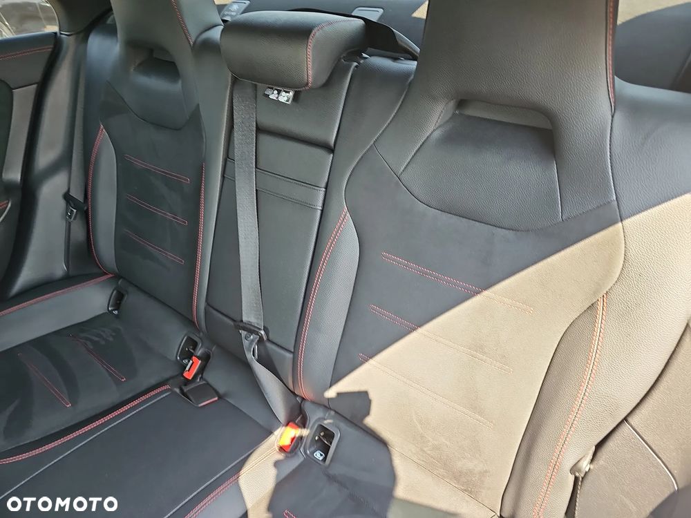 Mercedes-Benz CLA 200 AMG Line 7G-DCT - 13