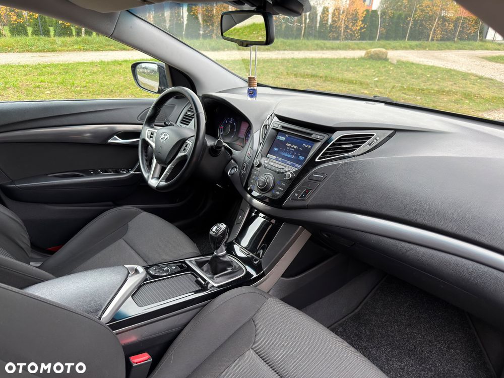 Hyundai i40 1.7 CRDi Comfort + - 25