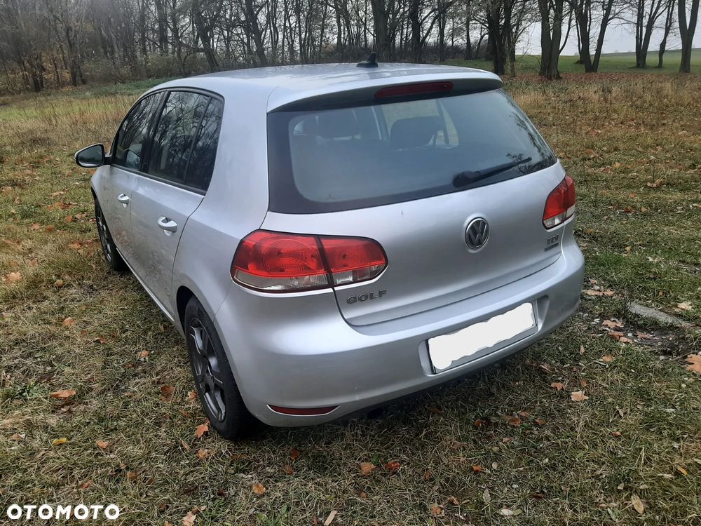 Volkswagen Golf 1.6 TDI DPF BlueMotion Technology Comfortline - 4