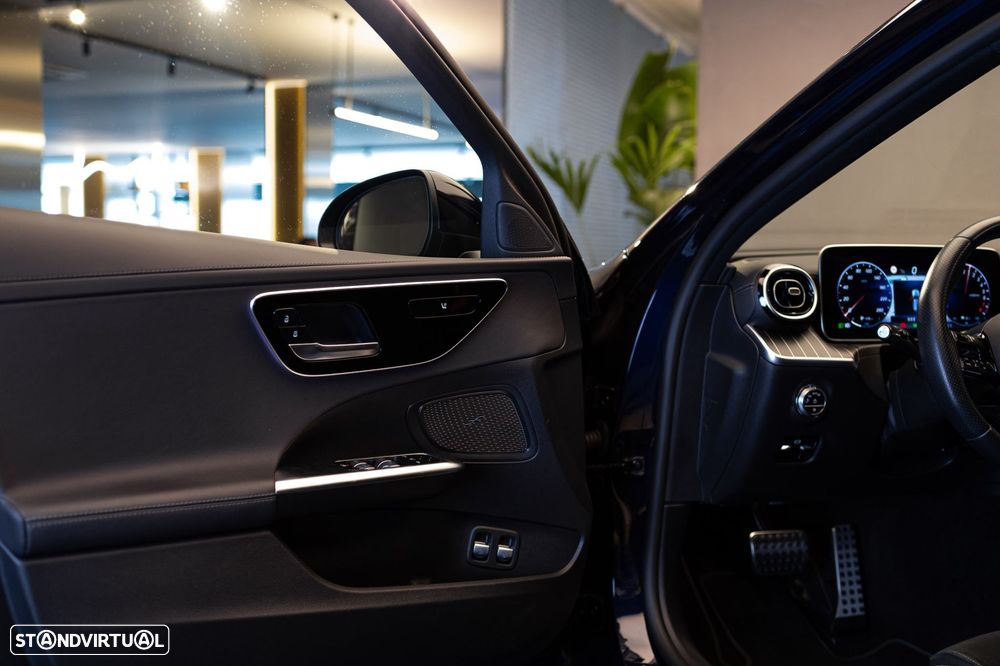 Mercedes-Benz C 300 e AMG Line - 23