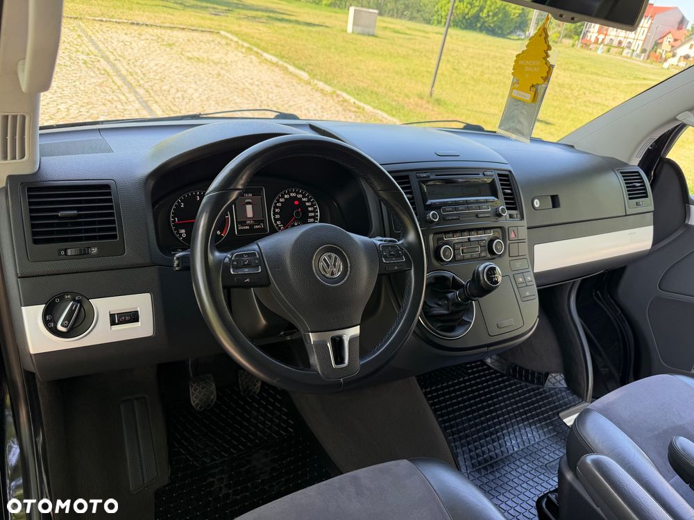 Volkswagen Multivan - 22