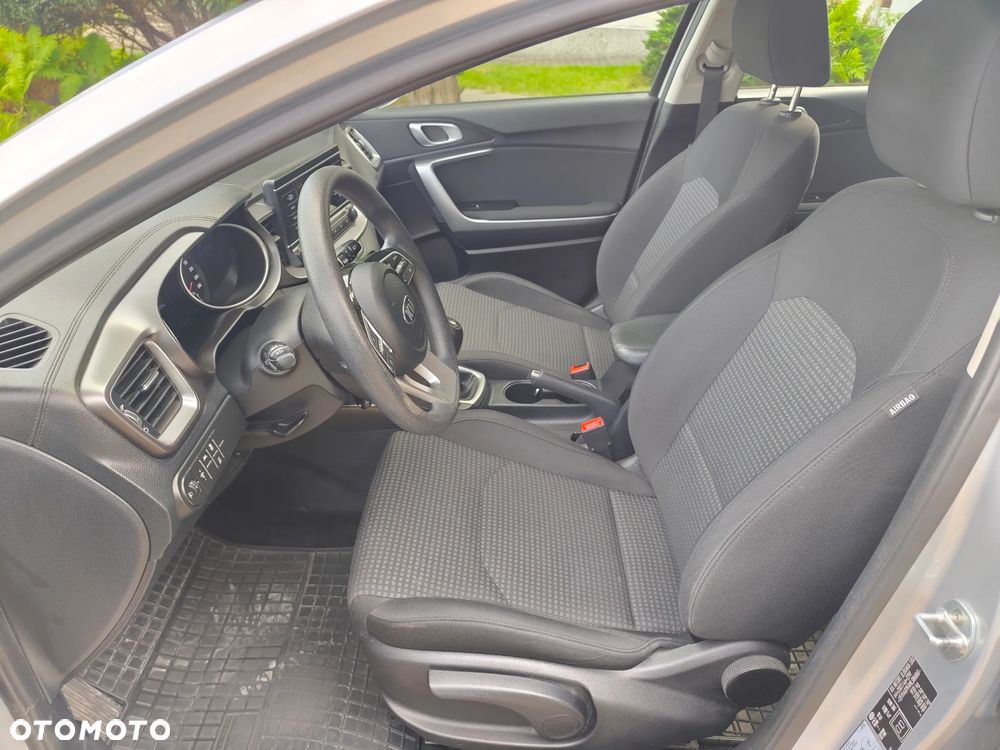 Kia Ceed 1.6 CRDi SCR L Business Line - 20