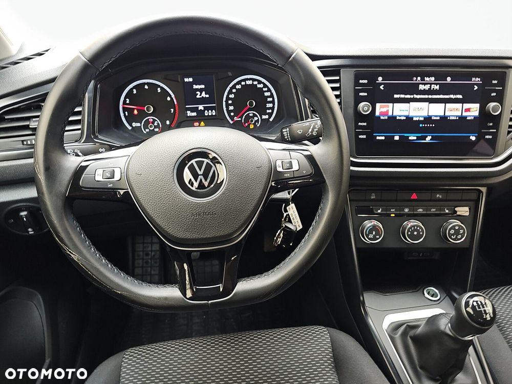 Volkswagen T-Roc - 12