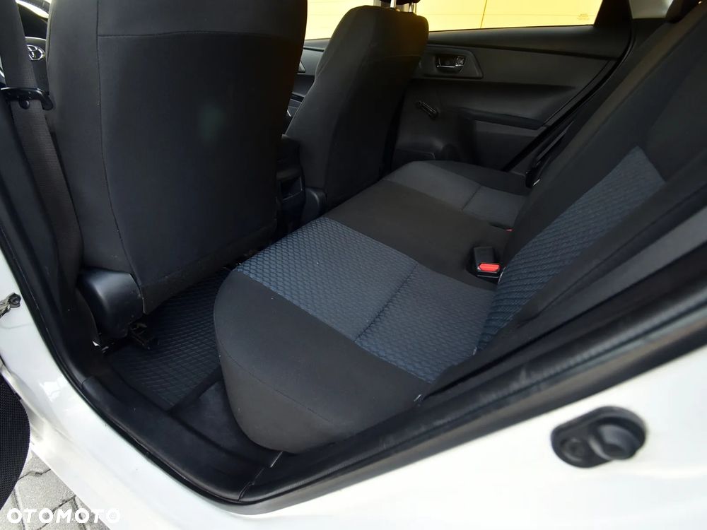 Toyota Auris 1.4 D-4D Active - 27