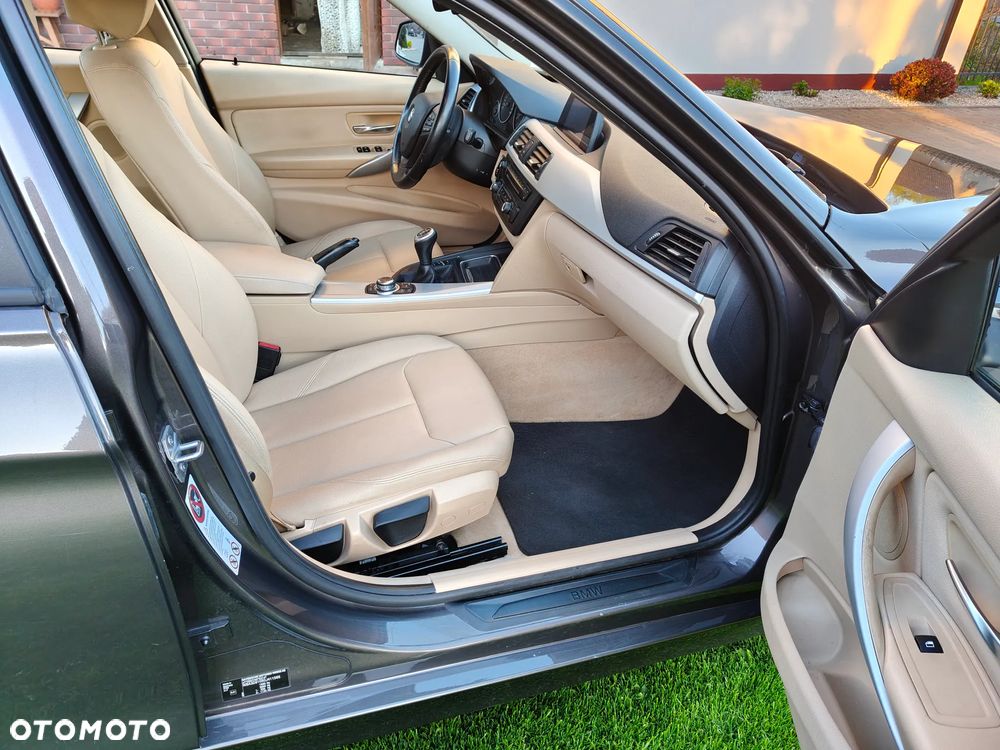 BMW Seria 3 316d - 19