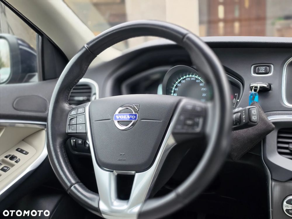 Volvo V40 - 27