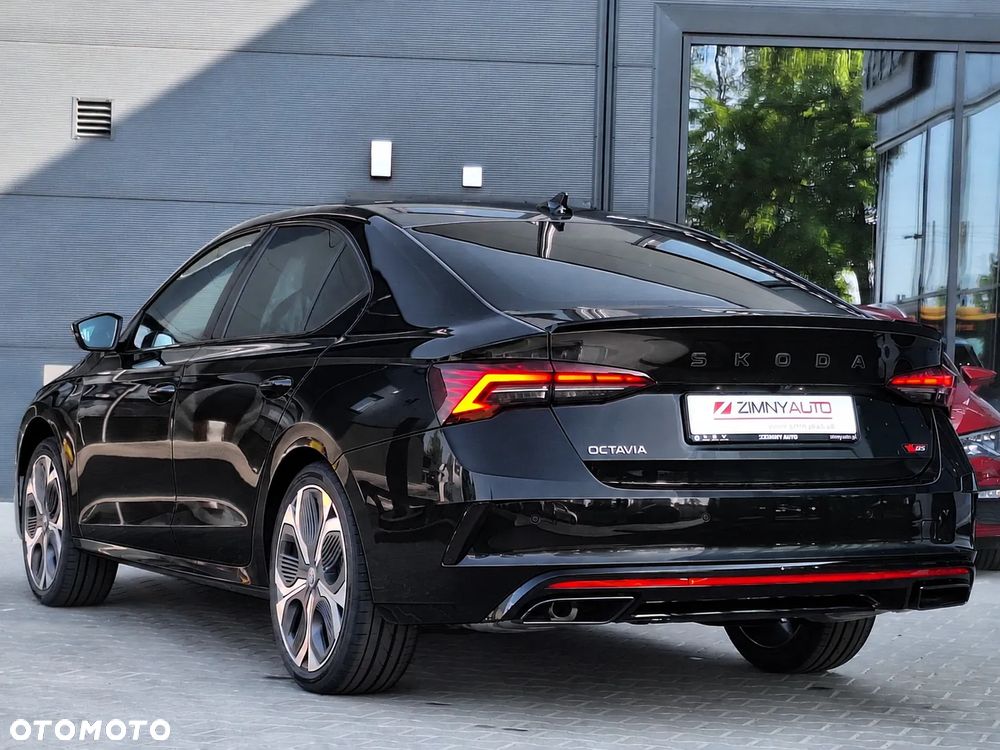 Skoda Octavia 2.0 TSI RS DSG - 6