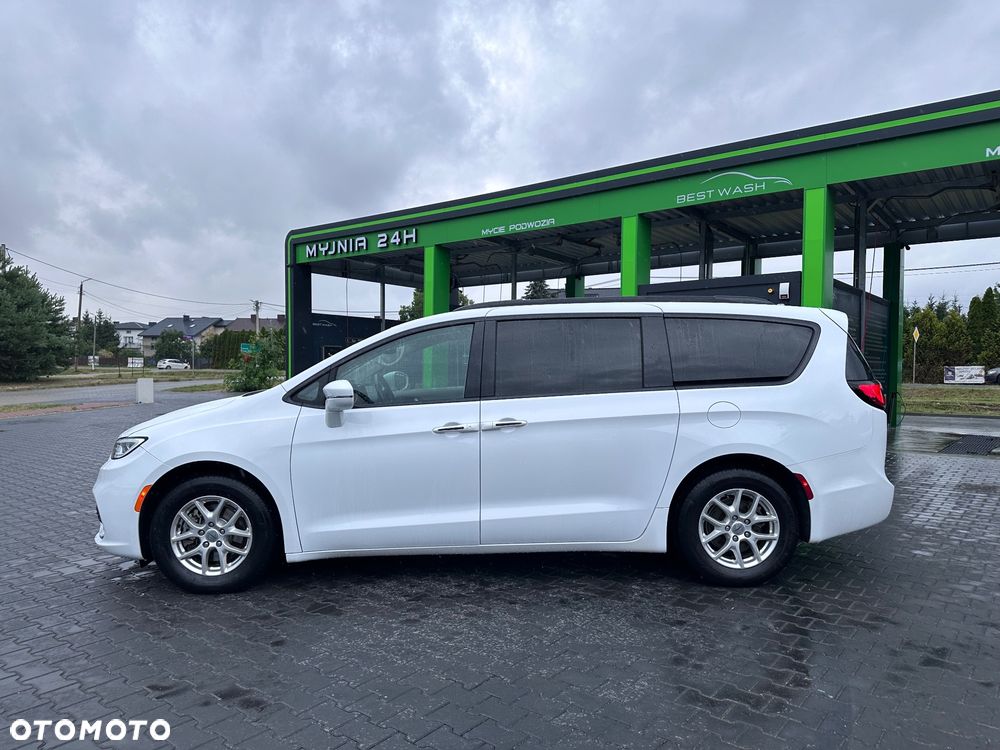 Chrysler Pacifica - 13
