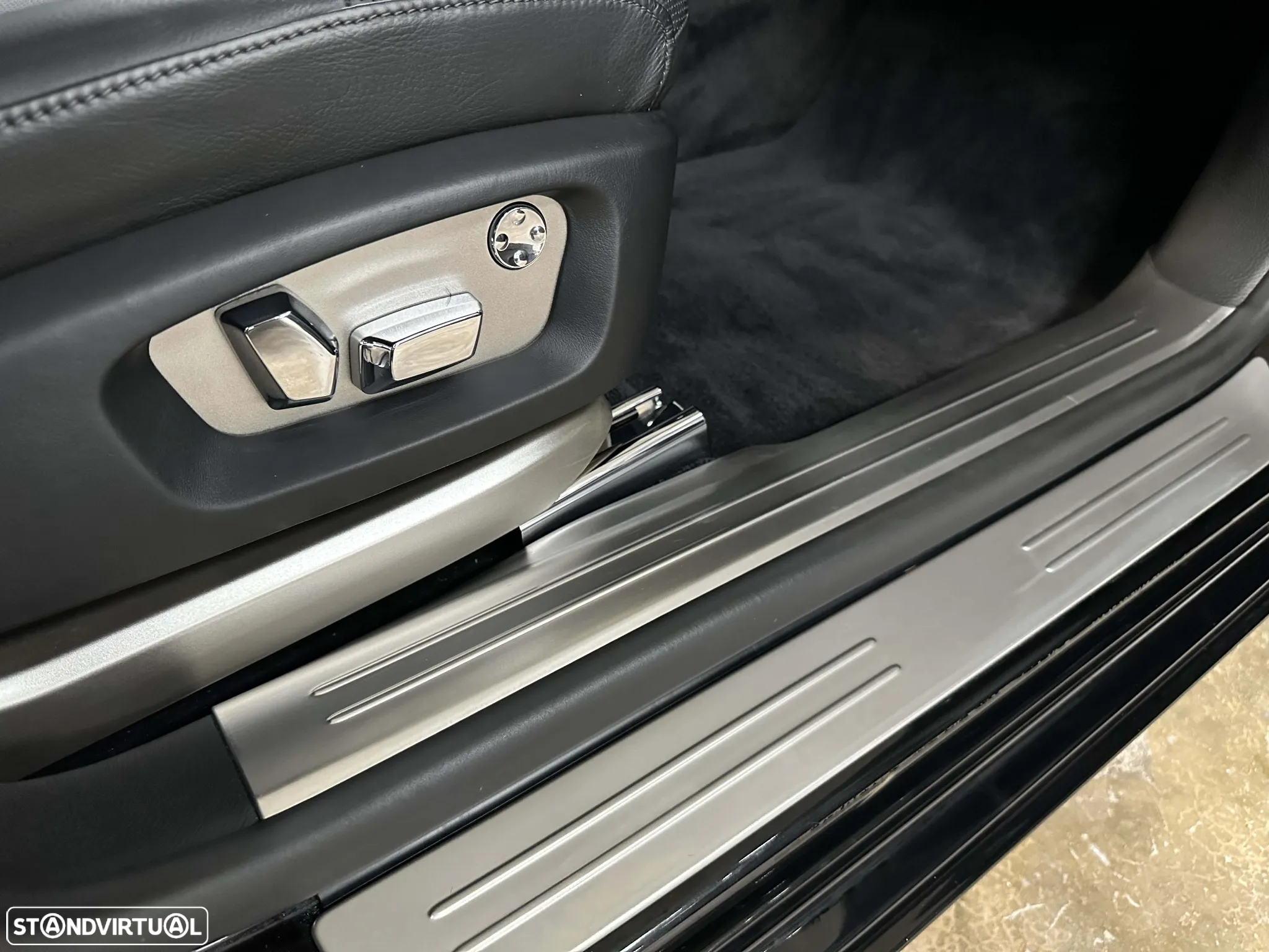 Rolls Royce Ghost - 50