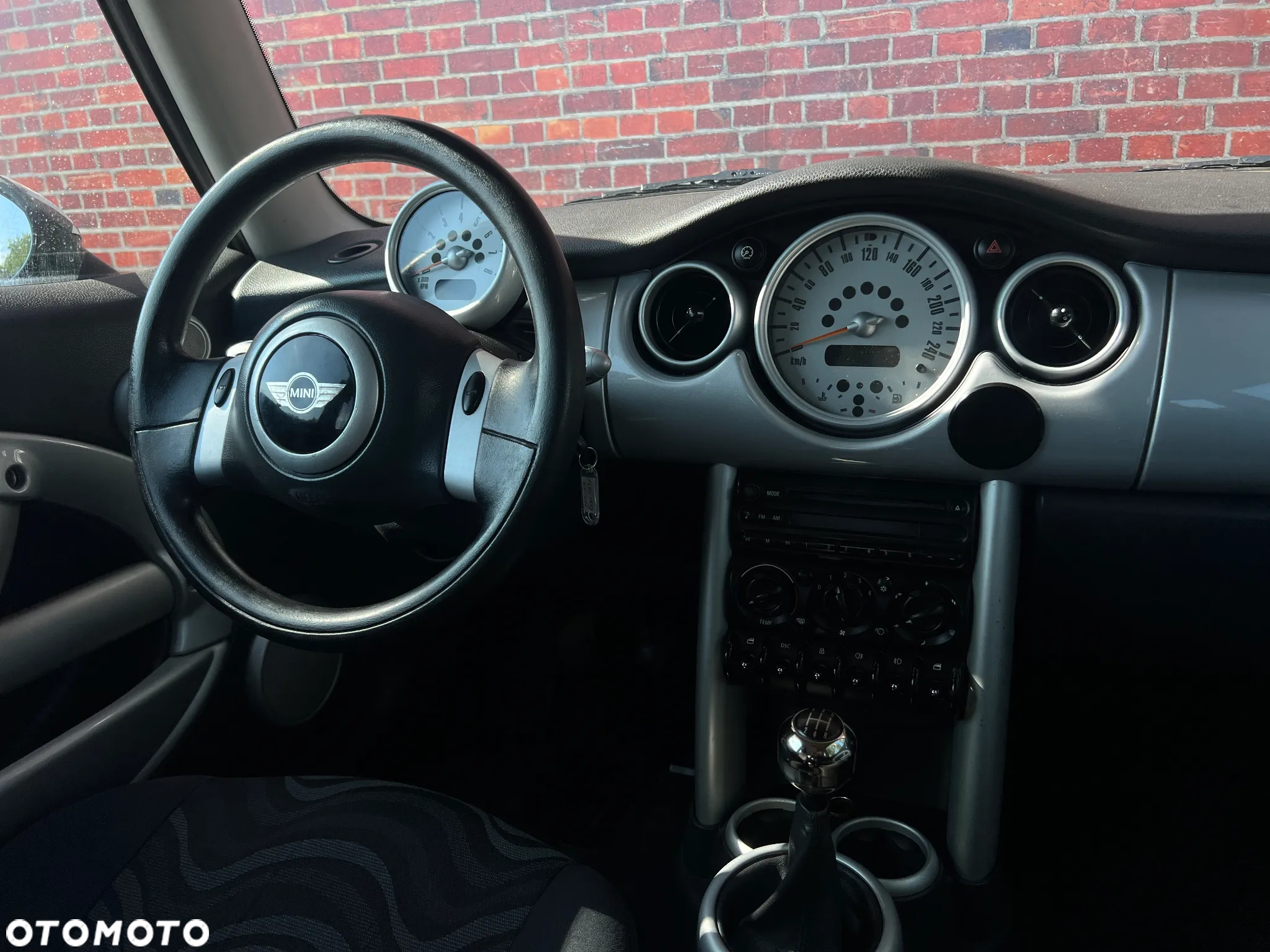 MINI ONE Standard - 7