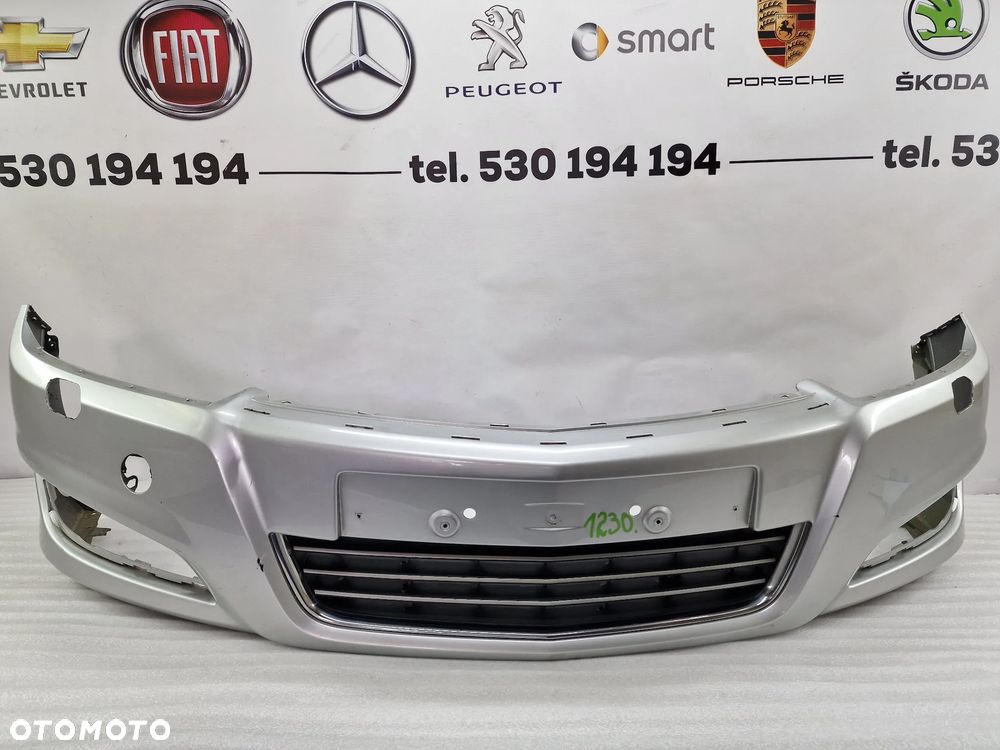 OPEL ASTRA 3 III LIFT 07- ZDERZAK PRZEDNI PRZÓD NA SPRYSKI + KRATKA ŚRODKOWA , KOLOR SREBRNY METALIK , NR 13225746 , NR AUKCJI NZ1230 - 1
