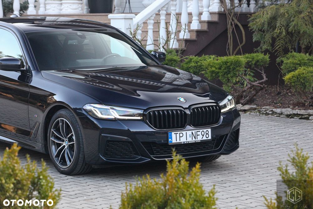 BMW Seria 5 520d xDrive M Sport sport - 9