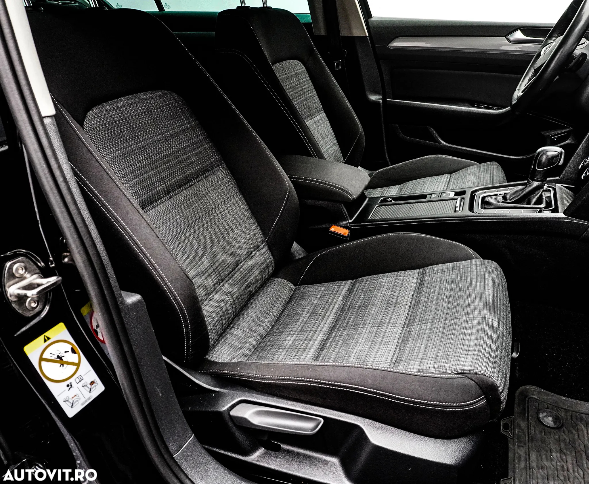 Volkswagen Passat 2.0 TDI DSG Highline - 14