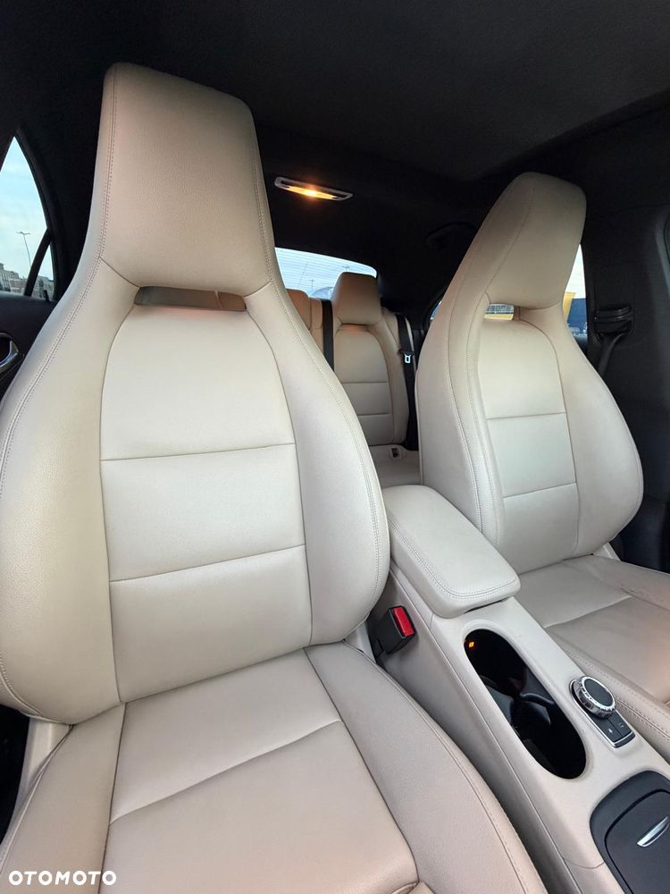 Mercedes-Benz CLA 250 7G-DCT StreetStyle - 26