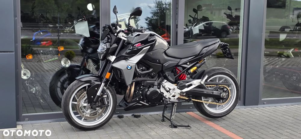 BMW F - 24