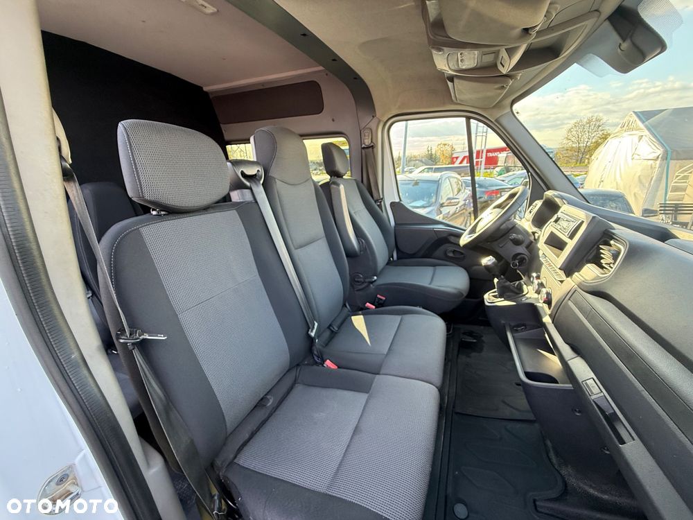 Renault Master Brygadówka 7os L3H2 - 7