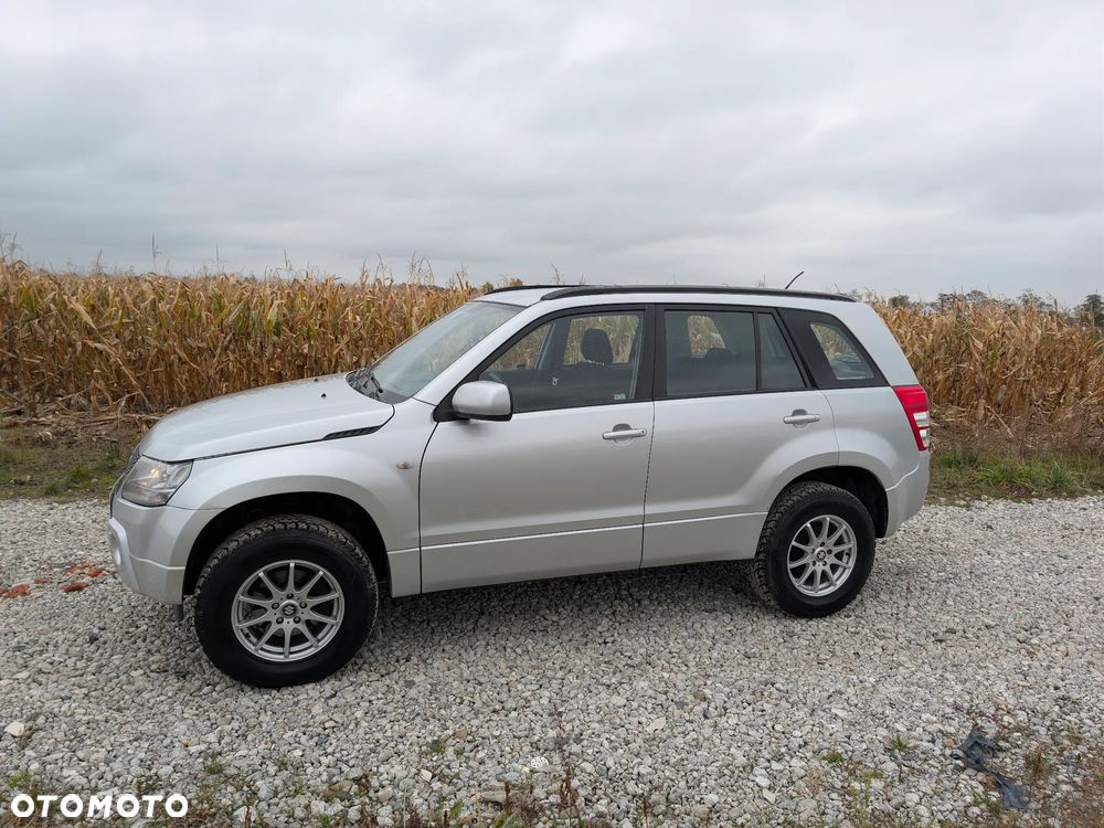 Suzuki Grand Vitara 2005 photo 2