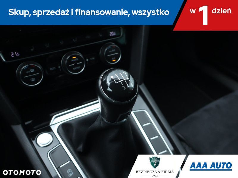 Volkswagen Passat Variant - 18
