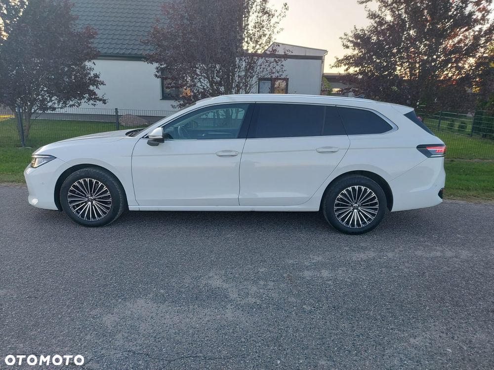 Volkswagen Passat 2.0 TDI SCR DSG 4Motion Elegance - 3