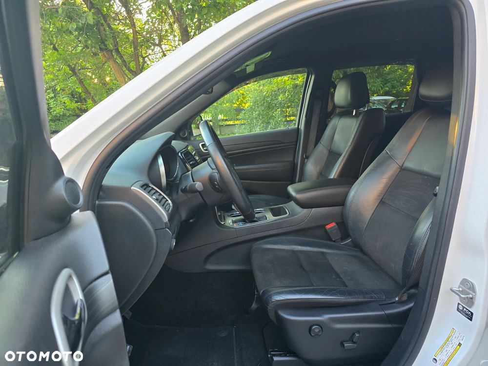 Jeep Grand Cherokee - 11