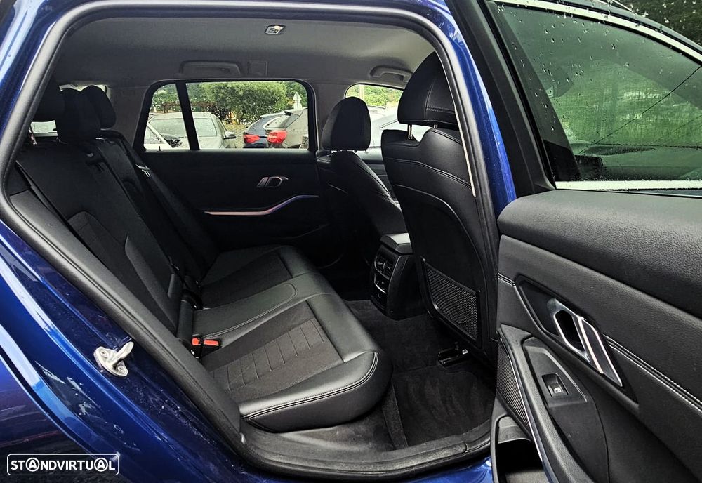 BMW 320 d Aut. Sport Line - 8