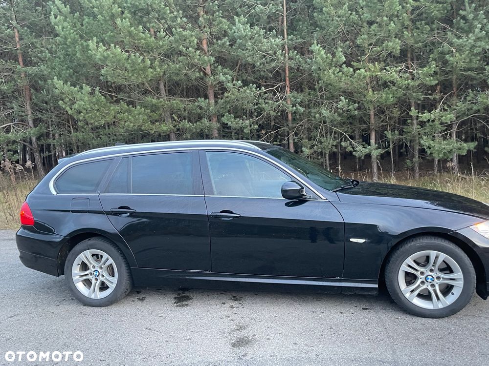 BMW Seria 3 - 35