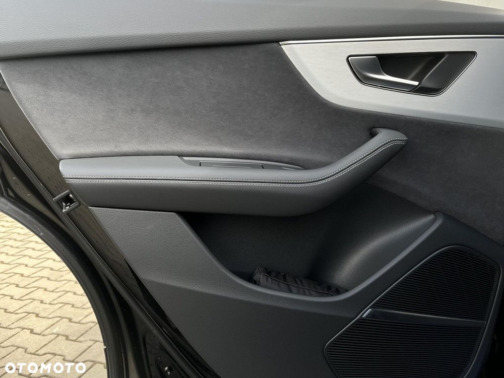 Audi Q8 - 18