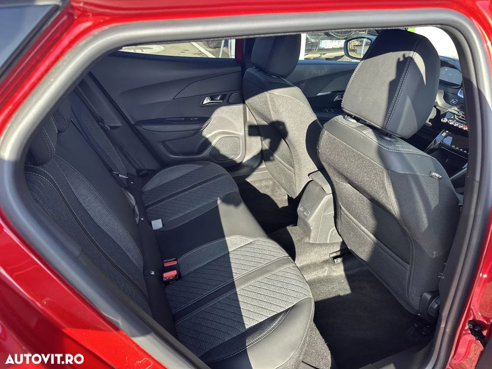 Peugeot 2008 1.2 PureTech EAT8 STT Active Pack - 14