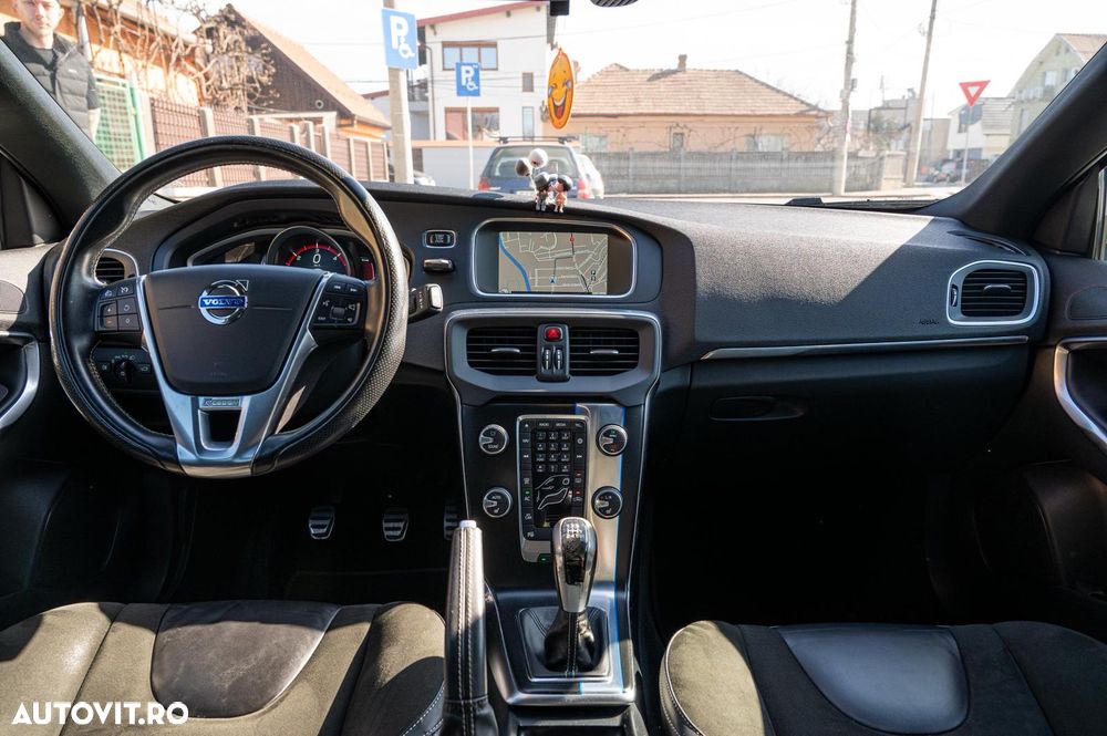 Volvo V40 D2 Momentum - 4