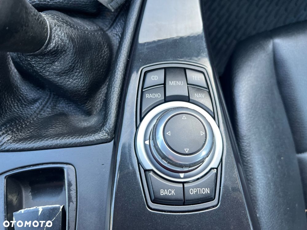 BMW Seria 5 525d - 36