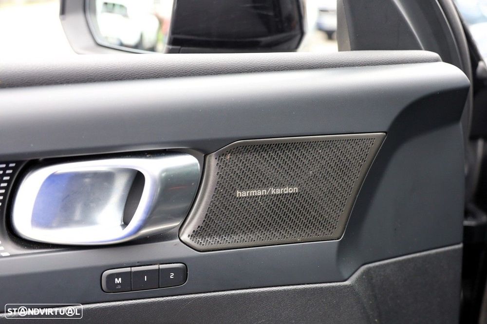 Volvo XC 40 1.5 T2 Plus Dark Auto - 30