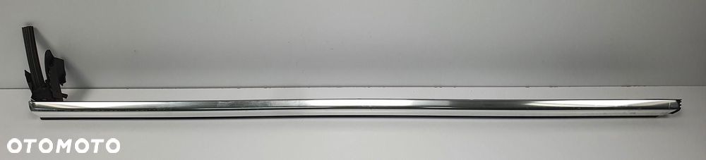 LISTWA SZYBY LEWY PRZÓD MERCEDES W207 A2077200300 - 1