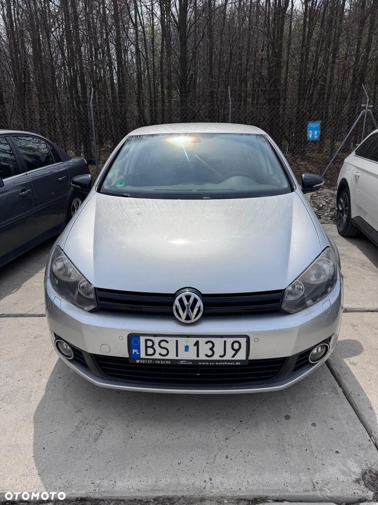 Volkswagen Golf 2.0 TDI DPF BlueMotion Technology MATCH - 2